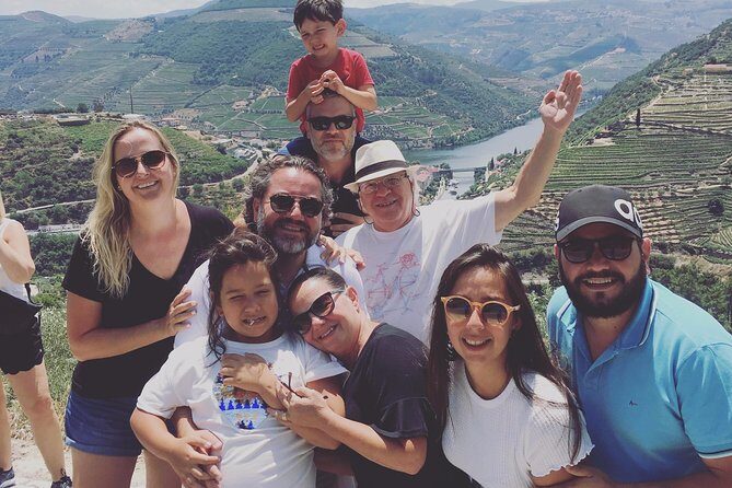 Douro Valley Tour: Wine Tasting, Cruise and Lunch from Porto - Who Should Consider This Tour?