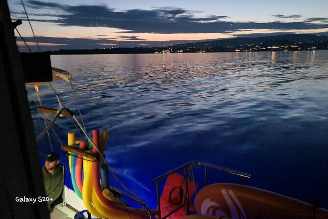 Dreamy Cruise sunset tour with dinner and unlimited wine! - Who Should Consider This Tour?