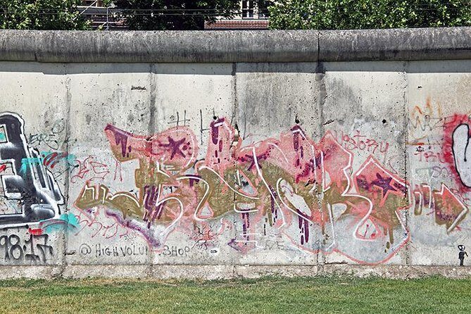 East Berlin and the Berlin Wall 2-Hour Walking Tour - Who Should Consider This Tour?