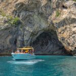 Enjoy crystal clear waters for 2 hours - The Crew and Service