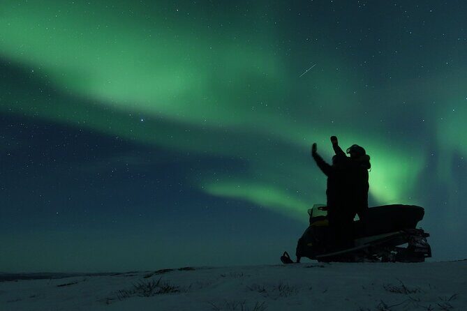 Enjoy the Aurora show on top of the mountain inc tipi dinner - Who Is This Tour Best For?