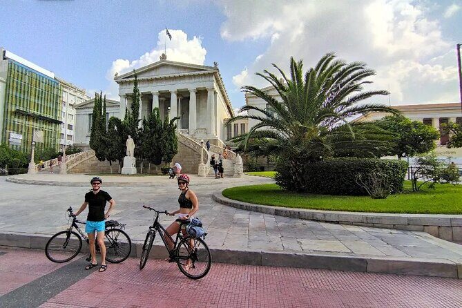 Explore Athens Historical Centre by Bike - The Guide and Group Dynamics