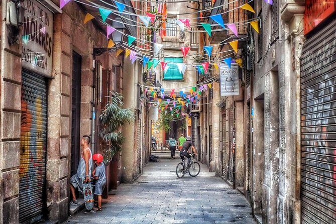 Explore Barcelona's Trendy El Born With A Local Host - How the Tour Is Typically Structured