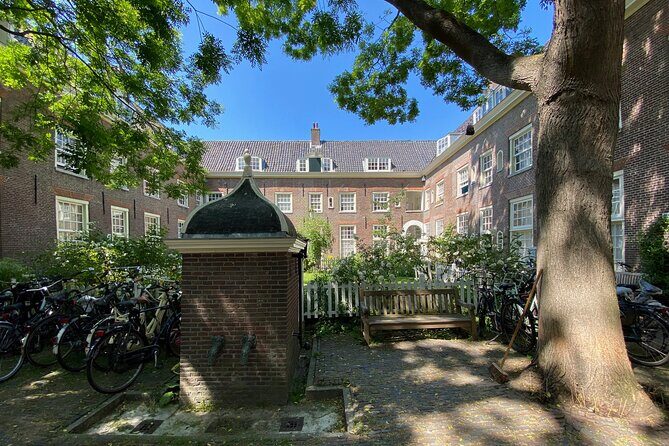 Explore hidden streets with friends - Who Should Consider This Tour?