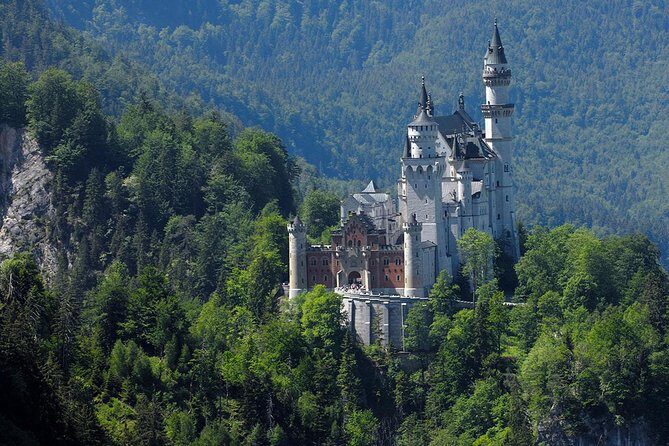EXPRESS:Neuschwanstein Castle tour from Munich by train and Car - Why This Tour Stands Out