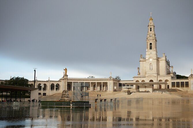 Fátima and Óbidos Small Group Day Tour - Who Is This Tour Best For?