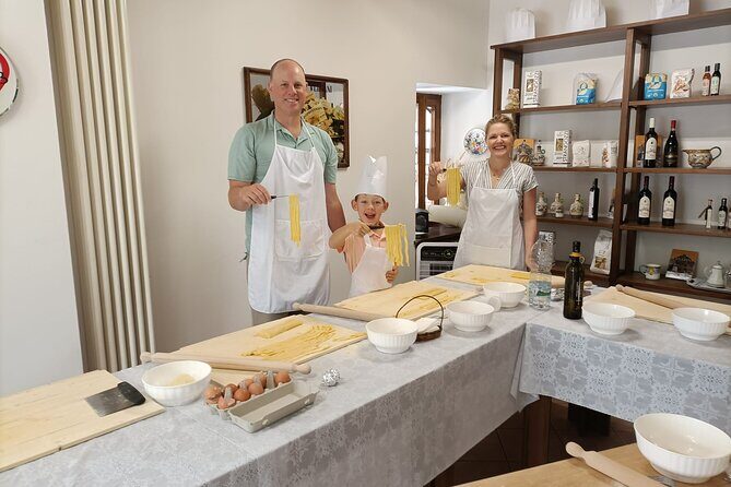 Fettuccine & Ravioli Class in Assisis Home-Style Cooking School - Sampling Your Creations and the Setting