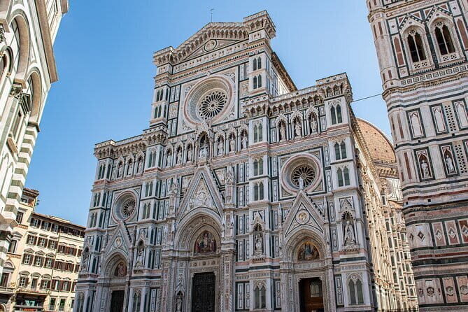 Florence: City Highlights & Historic District Guided Walking Tour - Walking Through Florence’s Landmarks