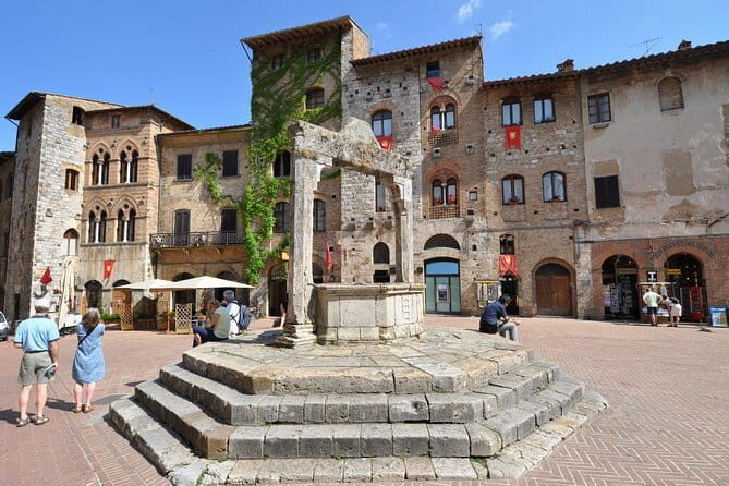 Florence Day Trip to Volterra and San Gimignano - The Flavorful Stop at a Tuscan Farm or Osteria