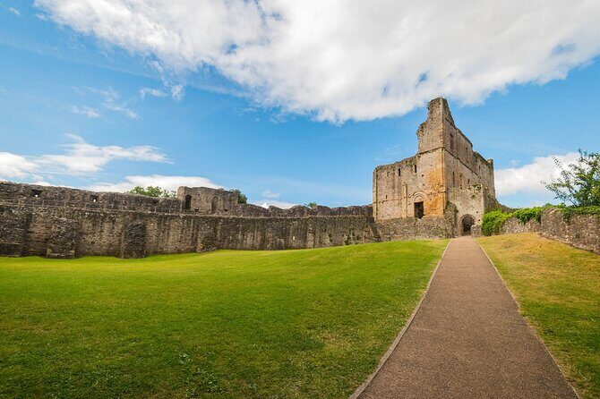 From Cardiff: 3 Amazing Castles, Tintern Abbey & Roman Caerleon - Who Will Love This Tour?