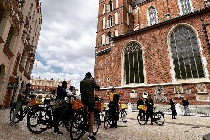 Full Bike Tour - the Old Town, Jewish Qtr & the Ghetto NEW BIKES - Who Is This Tour Best Suited For?