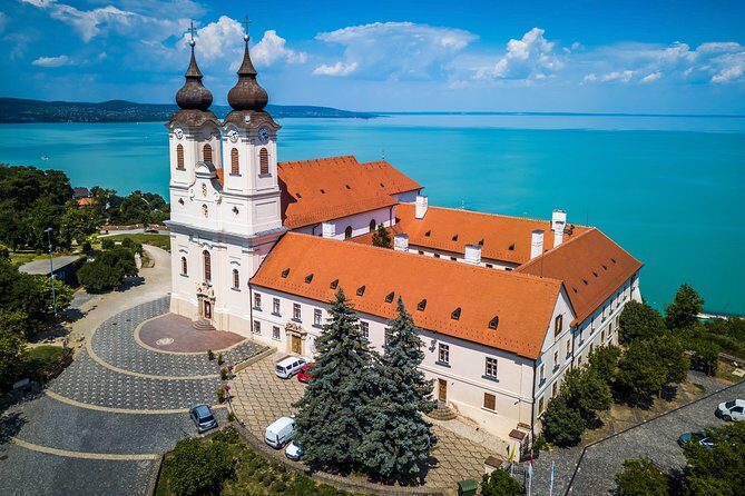 Full-Day Wine Tasting at Lake Balaton Private Tour from Budapest - What Makes This Tour Stand Out?