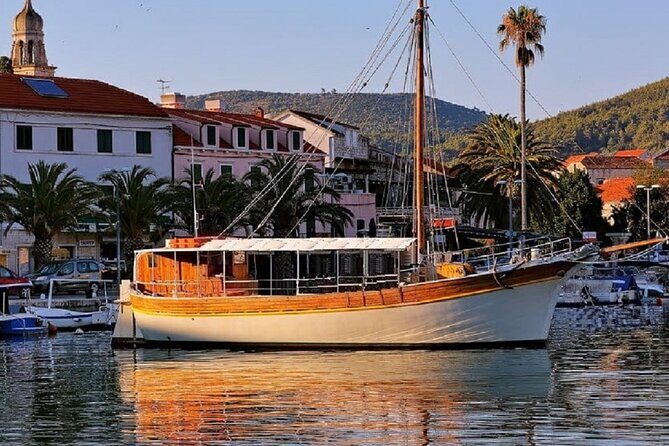 Gastro Cruise | Cruise around Dubrovnik Old Town with Lunch - Practical Details and Value