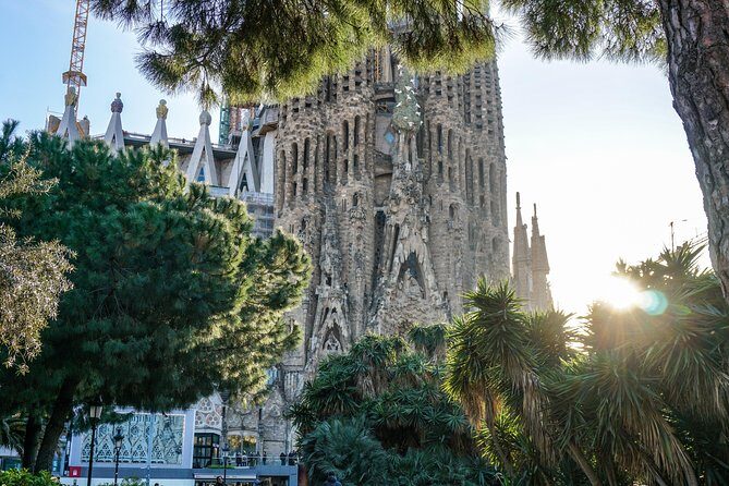 Gaudi and La Sagrada Familia Exterior Self-Guided Audio Tour - Who Should Consider This Tour?