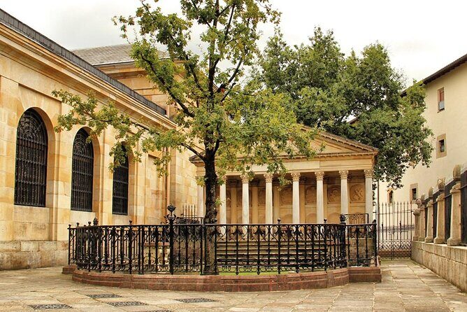 Gaztelugatxe, Mundaka and Gernika Tour from Bilbao - An Overview of the Tour Experience