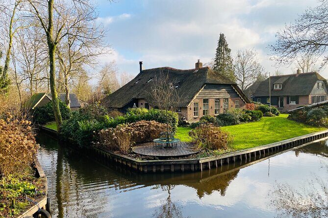 Giethoorn and Zaanse Schans Day Tour Small Group Incl. Boat Ride - Who Should Consider This Tour?