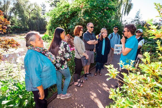 Giverny Monet's Garden & Auvers-sur-Oise with Van Gogh House Full Day From Paris - Transport, Timing, and Group Dynamics