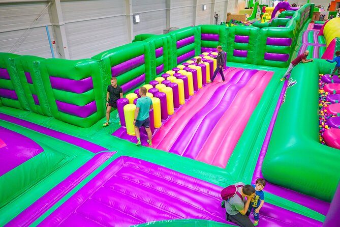 GOjump MEGAPARK Kraków-Sikorki 1h ticket: GOair Inflatable Park - What to Expect at GOjump MEGAPARK Kraków