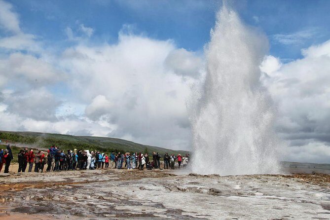 Golden Circle & South Coast. Private Day Tour - Thingvellir National Park: Walking Between Tectonic Plates