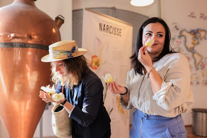 Grasse and Saint-Paul-de-Vence Afternoon tour from Nice - What the Reviews Say