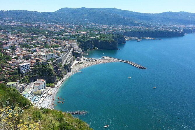 Group Tour to Sorrento, Positano, Amalfi with Optional Boat Ride - The Transport and Guides: Why It Matters