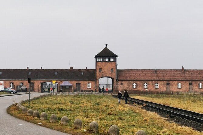 Guided Tour from Krakow to Auschwitz Birkenau with Transfer - What’s Included and What You Should Expect