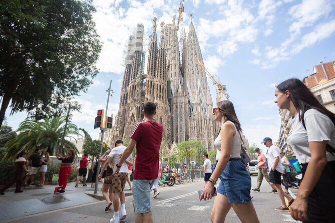 Guided Tour Sagrada Familia and Park Guell - The Sum Up