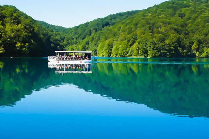 Guided transfer from Zagreb to Split with Plitvice Lakes stop - What Makes the Experience Special