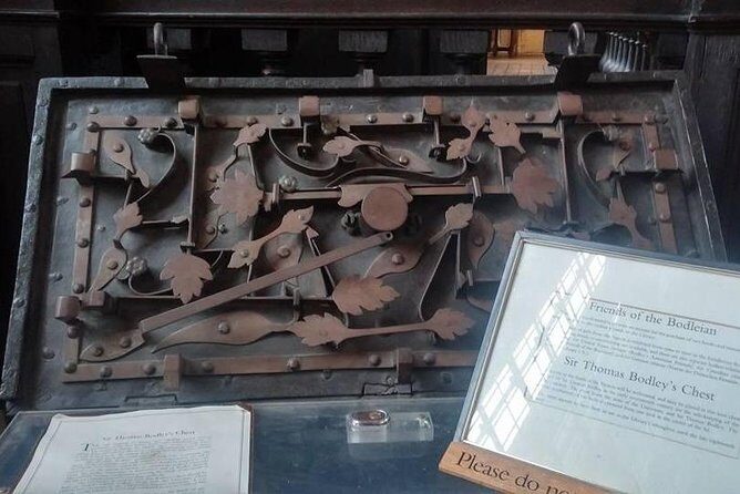 Harry Potter + Self Guided Christ Church- PRIVATE 9.30am - Passing By Iconic Sights: Bridge of Sighs & St. Michael’s