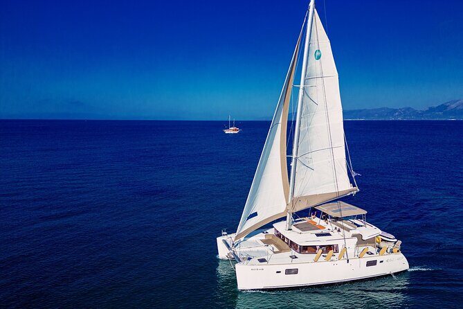 Heraklion: Private Catamaran Cruise to Dia with Meal & Drinks - What’s Included and What to Consider