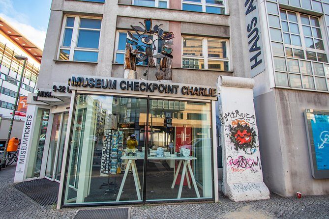 Historic Berlin: Exclusive Private Tour with a Local Expert - Breakdown of the Itinerary