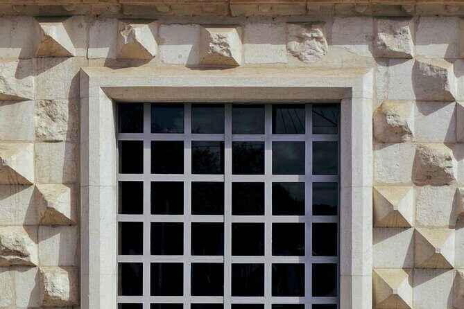 Historical Walking Tour of Lisbon - The Group Experience and Guide Quality