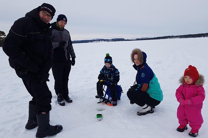 Ice fishing by car with hot beverages at Pyhä-Luosto - The Itinerary in Detail