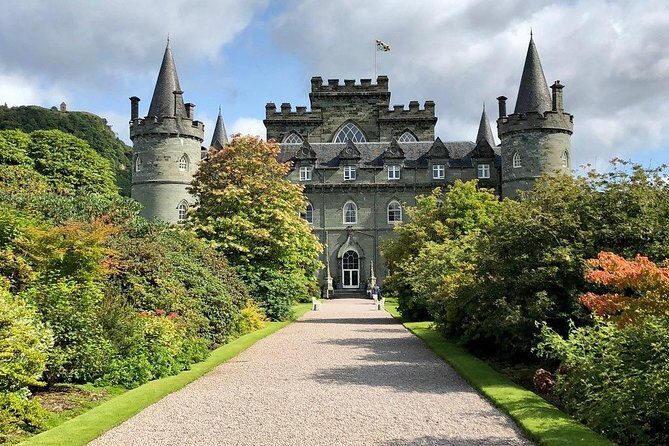 Inverary Castle & Loch Lomond Tour - Transportation and Group Size