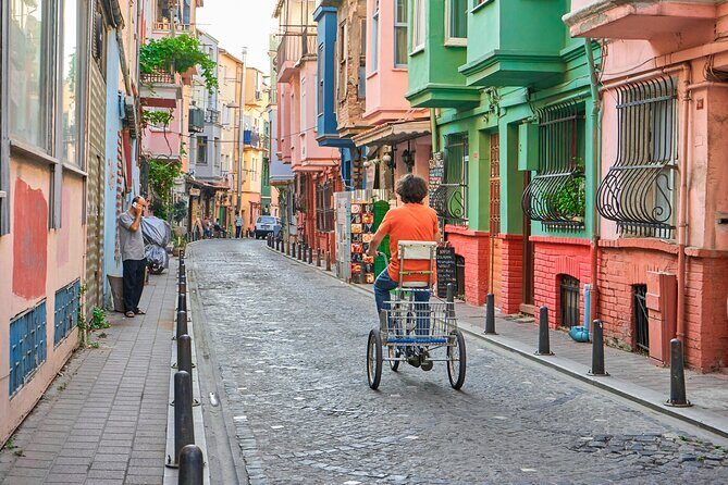 Istanbul in Colors Fener and Balat Districts Walking Tour - The Experience in Perspective