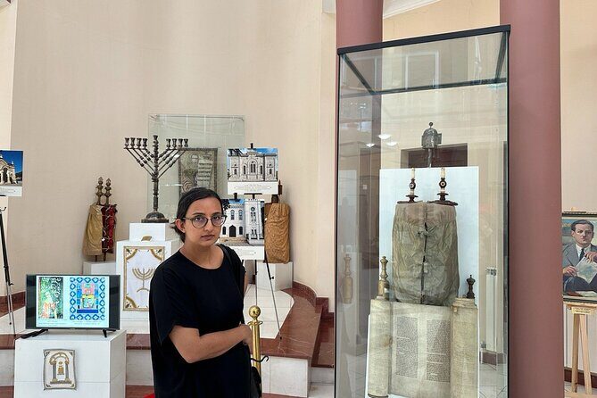 Jewish Heritage Walking Tour with Kosher Wine Tasting - Dive Into the Itinerary