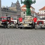 Karlstejn Castle in Vintage Convertible Car - Who’s This Tour Best For?