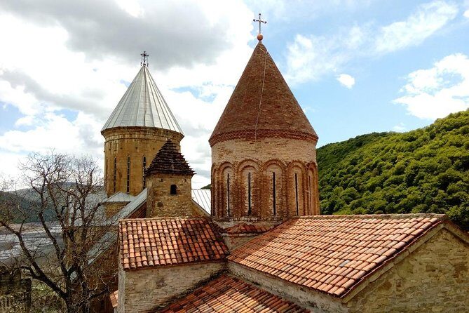 KAZBEGI & GUDAURI Day Tour from Kutaisi - What Travelers Are Saying