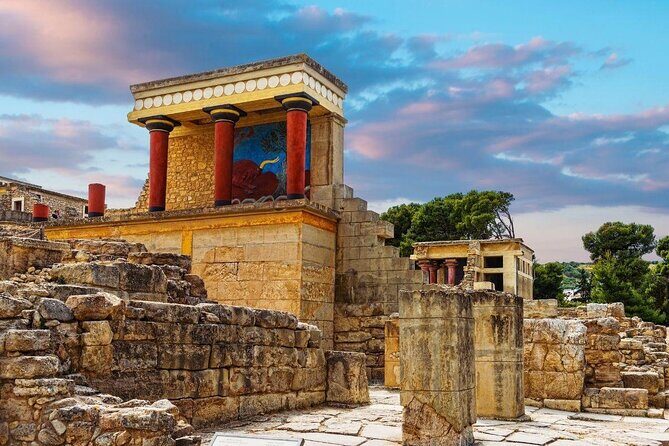 Knossos Palace Private Walking Tour - Who Should Book This Tour?