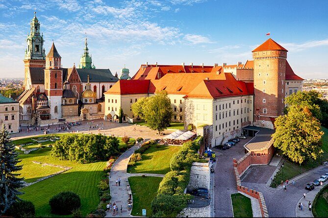 Krakow Guided Tour to Iconic Polish Royal Residence Wawel Castle - The Pros and Cons in a Nutshell