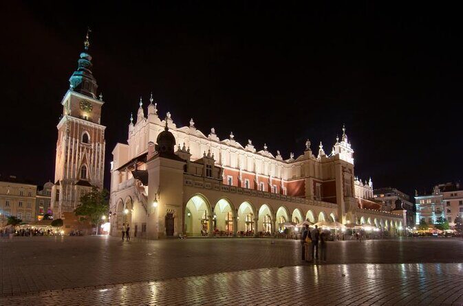 Krakow Pub Crawl with Free Alcohol & Karoake +4 Clubs/Bars - What to Expect from the Tour