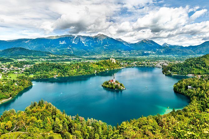 Lake Bled and Bohinj with Savica waterfall included - The Experience in Detail
