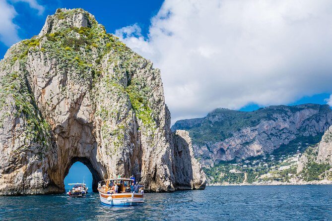 Li Galli Islands and Capri Small Group Boat Tour from Amalfi - Group Size and Booking Details