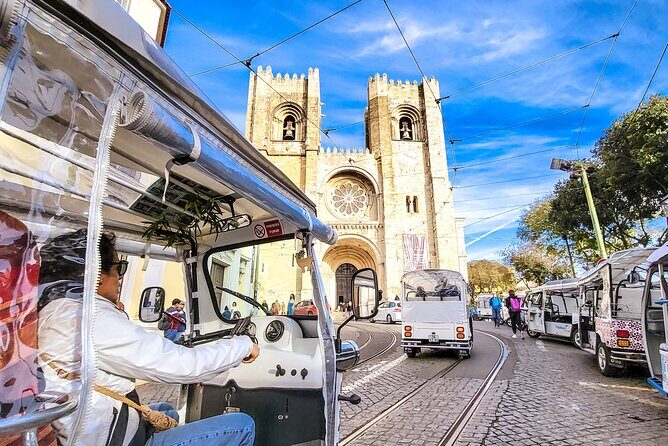 Lisbon Complete Tour! Eco TukTuk Private Guided - Detailed Breakdown of the Itinerary