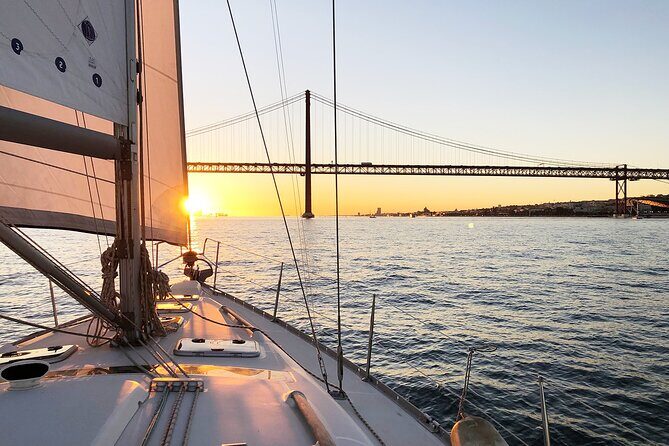 Lisbon: Private Sailing Tour Along the Tagus River - The Experience: What Travelers Say