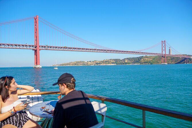 Lisbon River Boat Sightseeing Tour with a Drink - The Experience: Pros and Cons