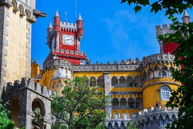Lisbon: Sintra, Pena Palace, Nazaré & Fátima Small Group Tour - Points to Keep in Mind