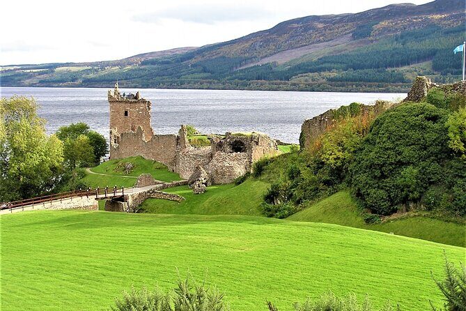 Loch Ness , Heilan Coos ,Great Glen , Fort William and Glencoe - What Makes This Tour Stand Out?