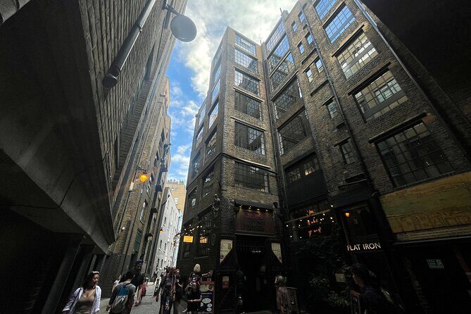 London Witches and History Walking Tour - The Itinerary Breakdown