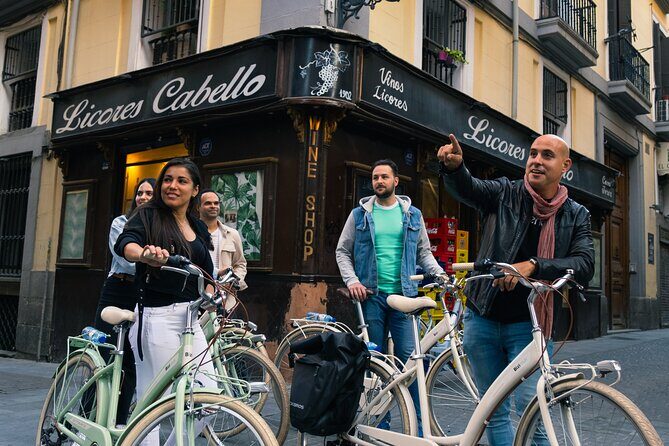 Madrid Night: Vintage Bike Tour Highlights with Optional Tapas - The Itinerary Breakdown